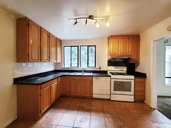 $1,400,000 | 1747 7th Avenue, San Francisco, CA 94122