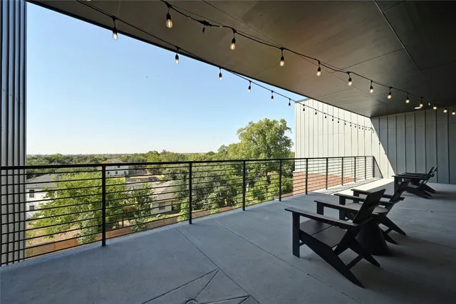 a bench sitting on top of a building