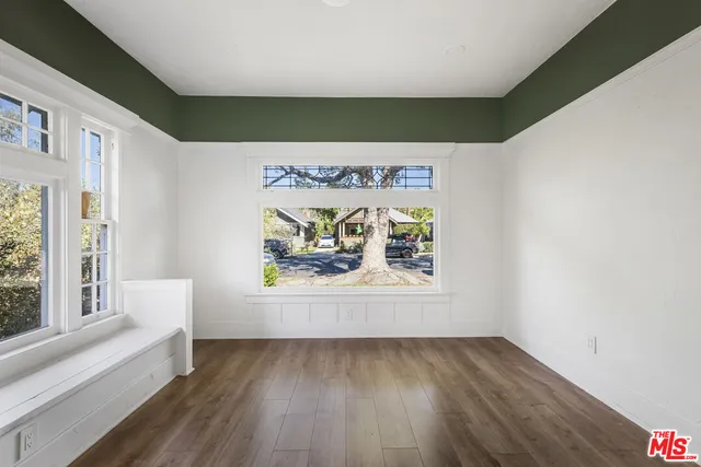 $1,550,000 | 2074 West 29th Street, Los Angeles, CA 90018