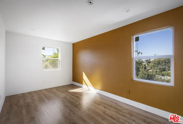 $1,550,000 | 2074 West 29th Street, Los Angeles, CA 90018