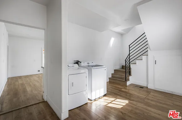 $1,550,000 | 2074 West 29th Street, Los Angeles, CA 90018