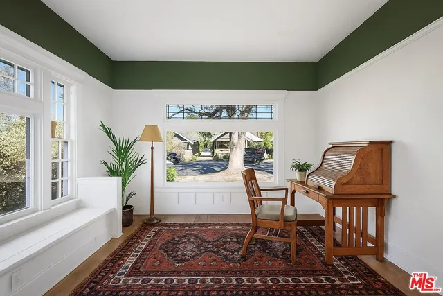 $1,550,000 | 2074 West 29th Street, Los Angeles, CA 90018