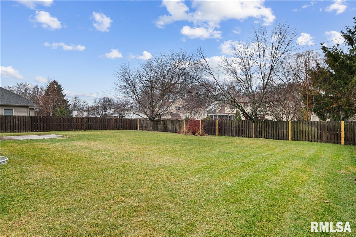 1705 Interlacken Road Springfield, IL 62704 - Photo 44 of 47