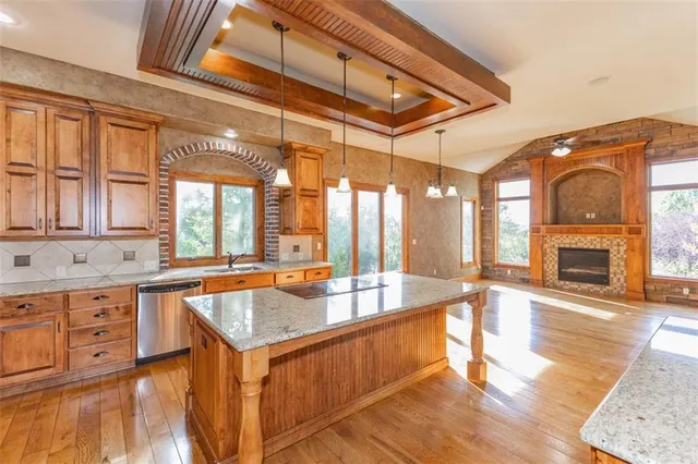 $674,000 | 26650 West 100th Place, Olathe, KS 66061