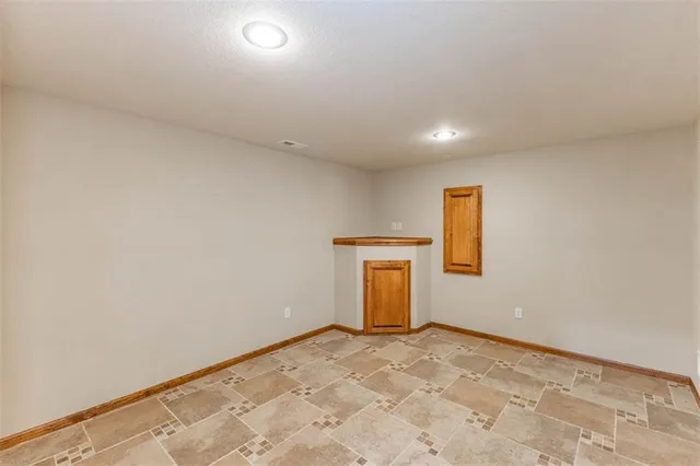 $674,000 | 26650 West 100th Place, Olathe, KS 66061