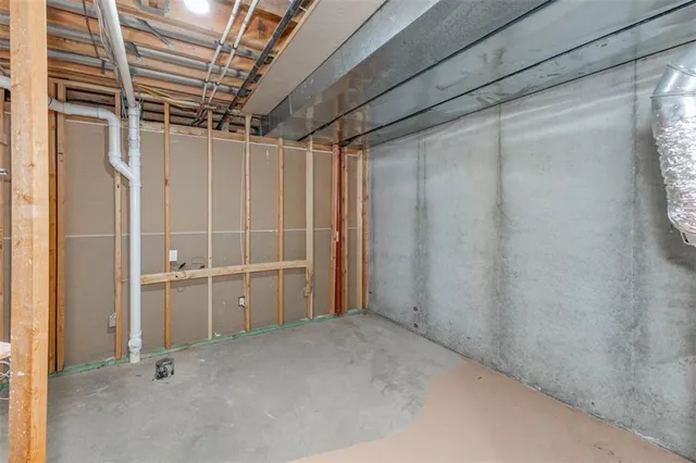 $674,000 | 26650 West 100th Place, Olathe, KS 66061