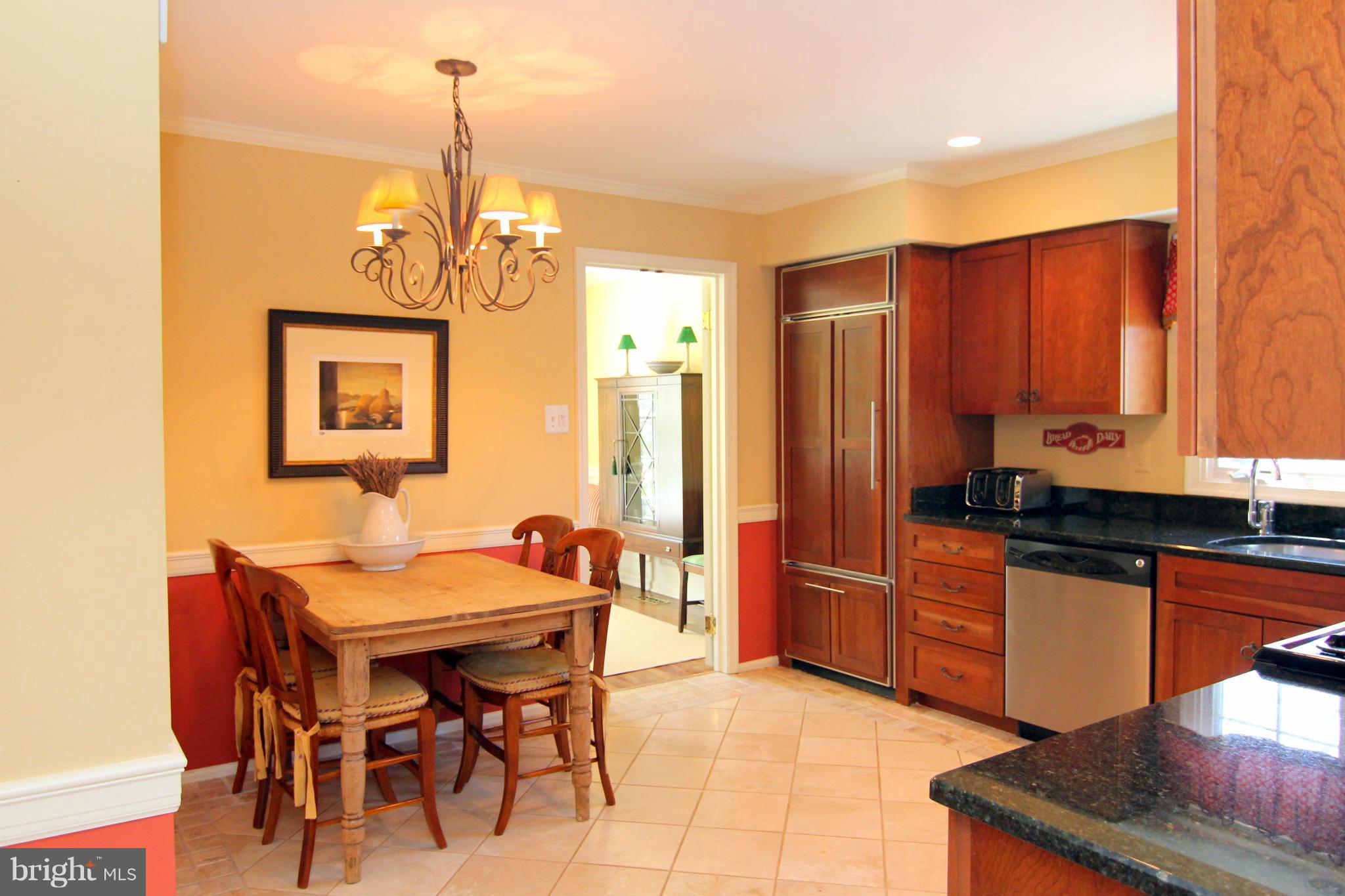 1010 Riva Ridge Drive Great Falls, VA 22066 - Photo 6 of 20 Gourmet Kitchen w/Eat-In Table Space