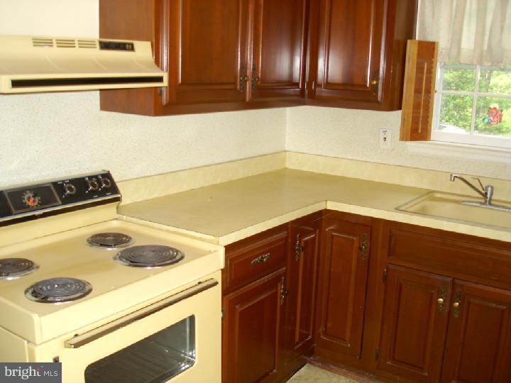 2523 Township Line Road Norristown, PA 19403 - Photo 2 of 4 Kitchen