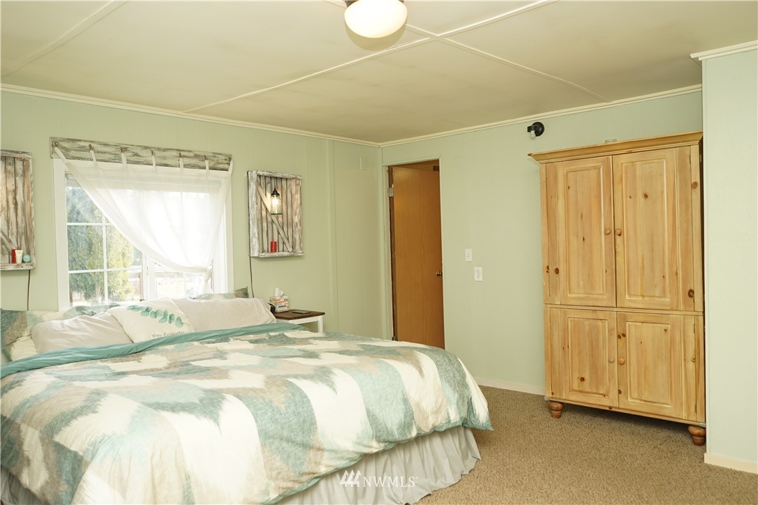 14323 Solberg Road Southeast Yelm, WA 98597 - Photo 22 of 40 Gallery Image 22