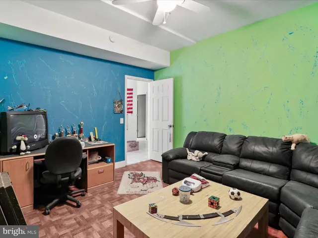 a view of a kitchen with utility room and windows
