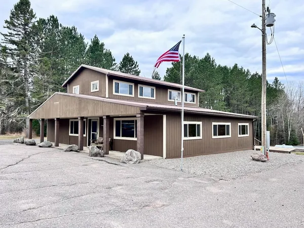 $749,000 | 5713 Crane Lake Road, Buyck, MN 55771