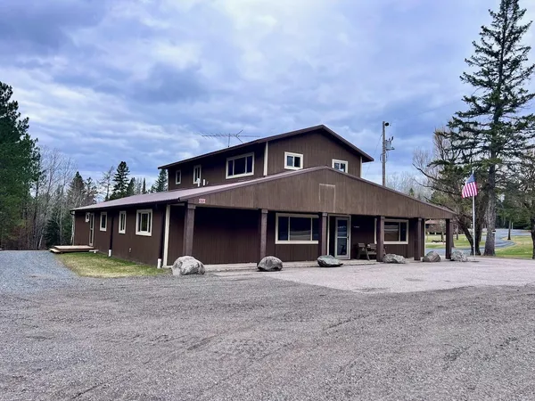 $749,000 | 5713 Crane Lake Road, Buyck, MN 55771