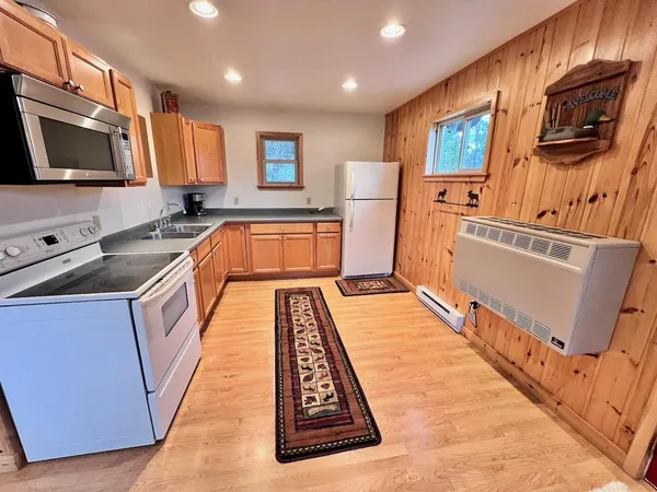 $749,000 | 5713 Crane Lake Road, Buyck, MN 55771