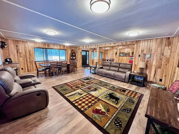 $749,000 | 5713 Crane Lake Road, Buyck, MN 55771
