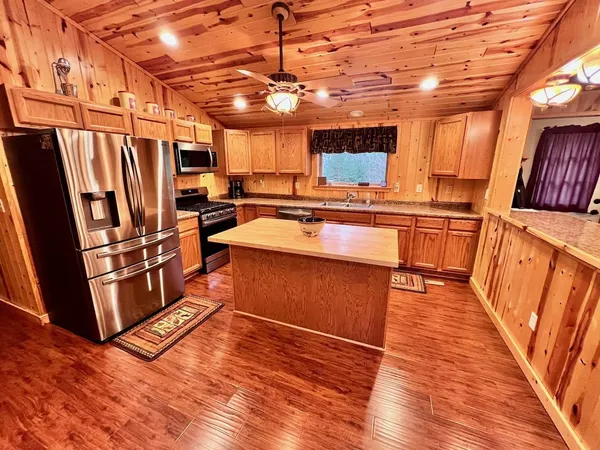 $749,000 | 5713 Crane Lake Road, Buyck, MN 55771