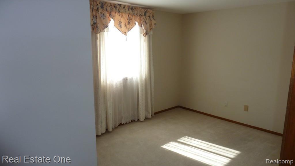 46079 Hanford Road Canton, MI 48187 - Photo 12 of 15