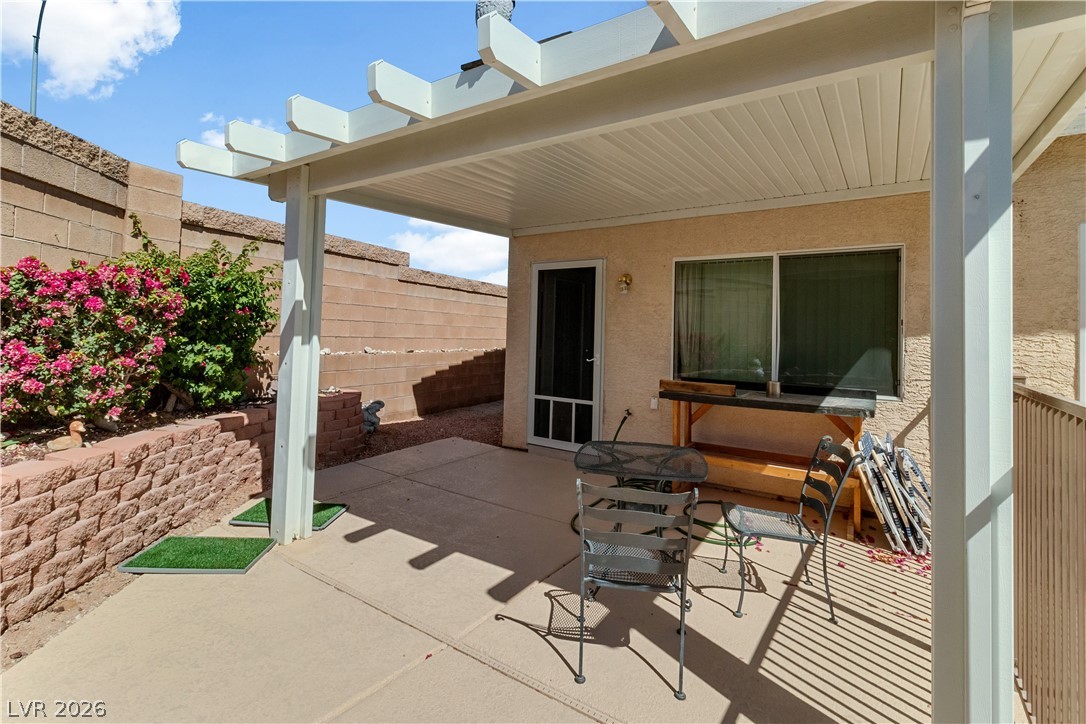 2823 Rippling Springs Street Laughlin, NV 89029 - Photo 58 of 89 Fenced backyard with a patio