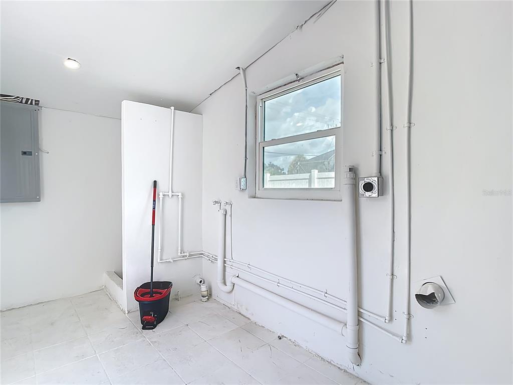 3095 Pinetree Street Port Charlotte, FL 33952 - Photo 24 of 44