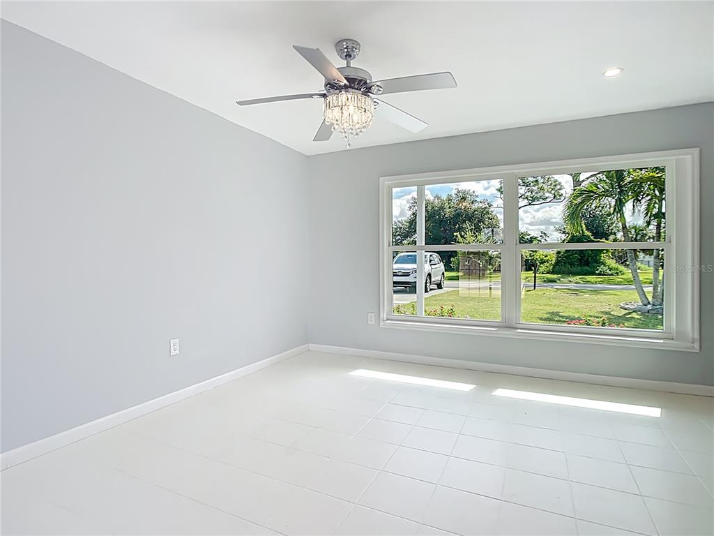 3095 Pinetree Street Port Charlotte, FL 33952 - Photo 8 of 44