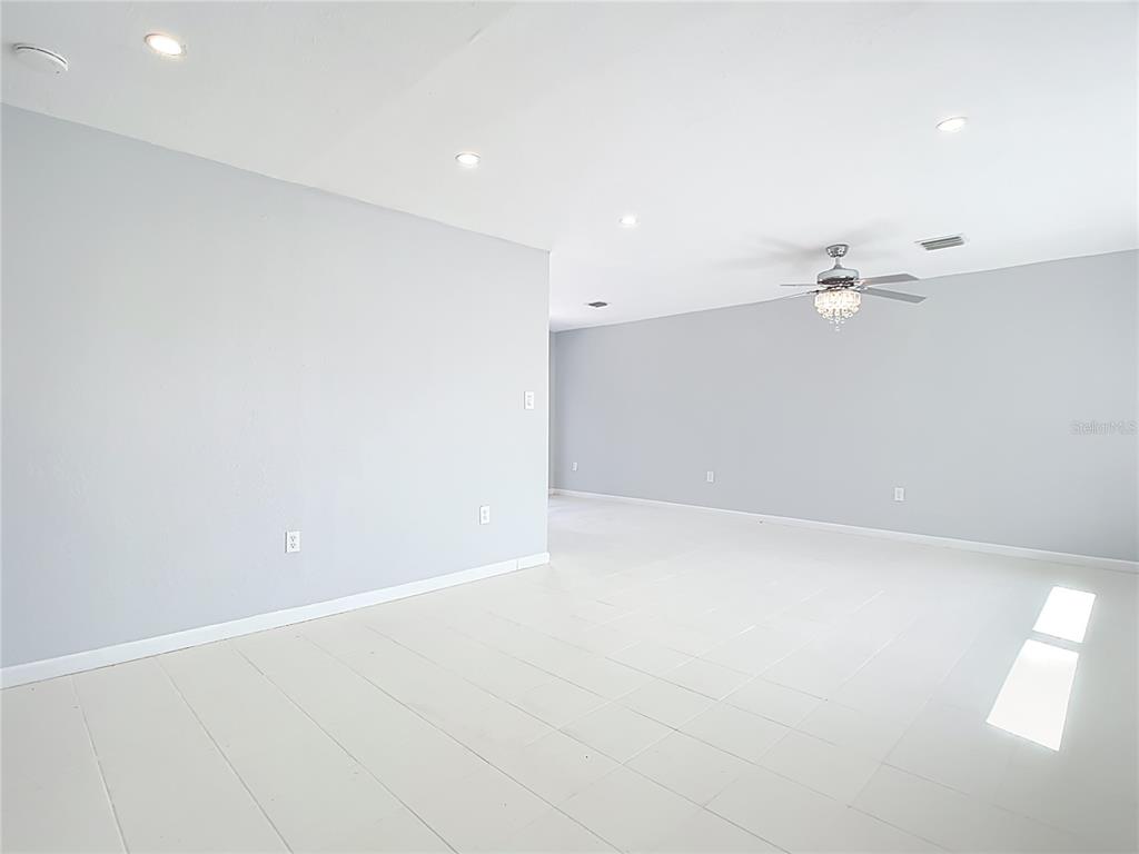 3095 Pinetree Street Port Charlotte, FL 33952 - Photo 9 of 44