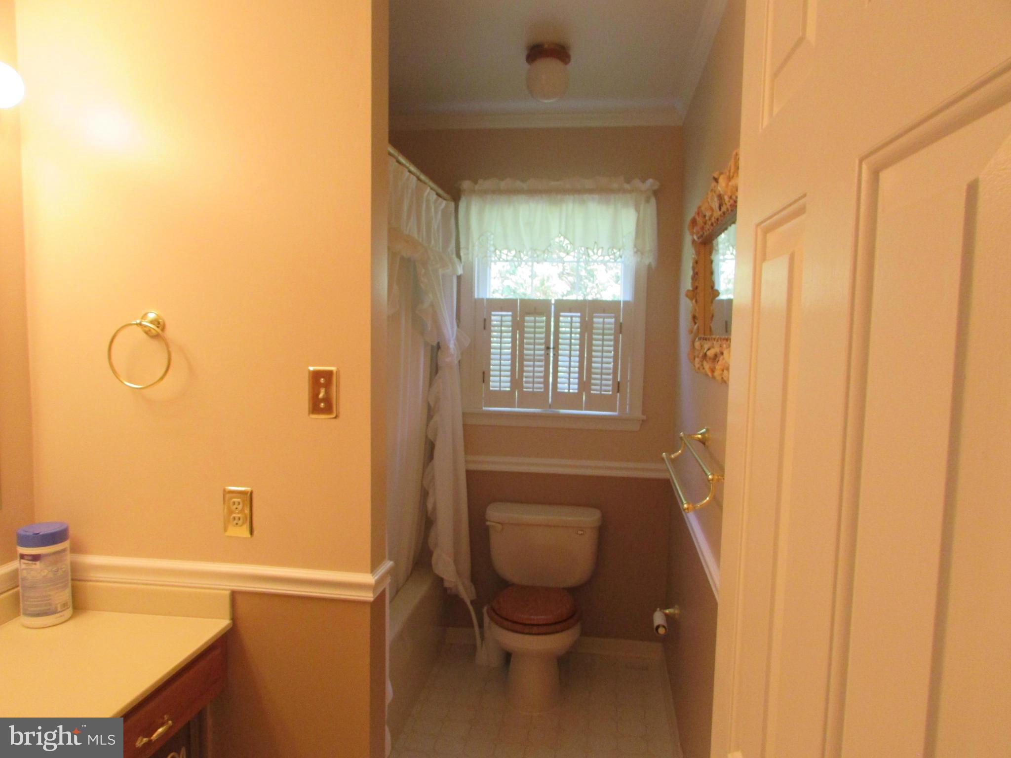 1365 Uniontown Road Westminster, MD 21158 - Photo 24 of 30 Bath