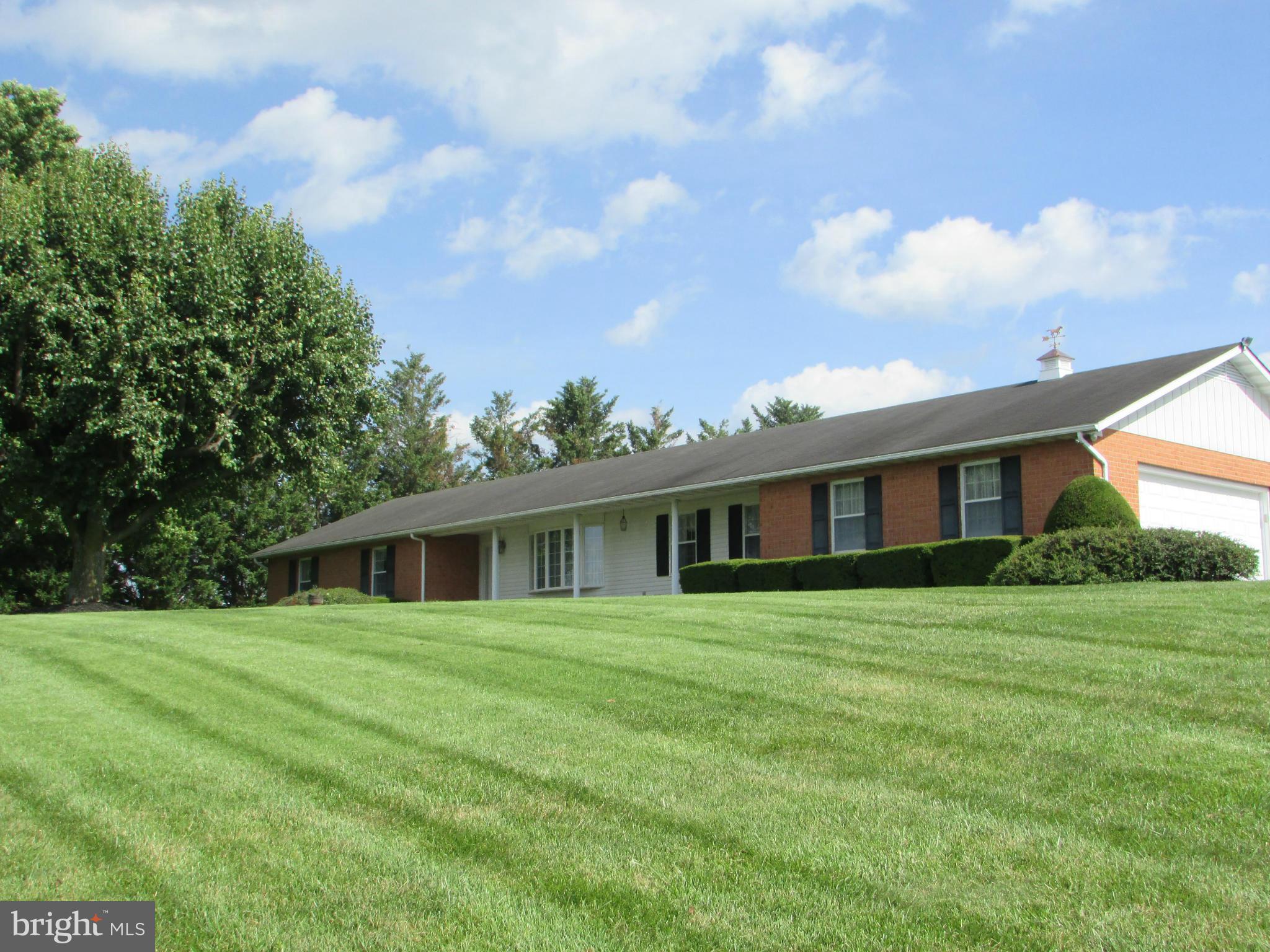 1365 Uniontown Road Westminster, MD 21158 - Photo 4 of 30 Side load 2 car garage