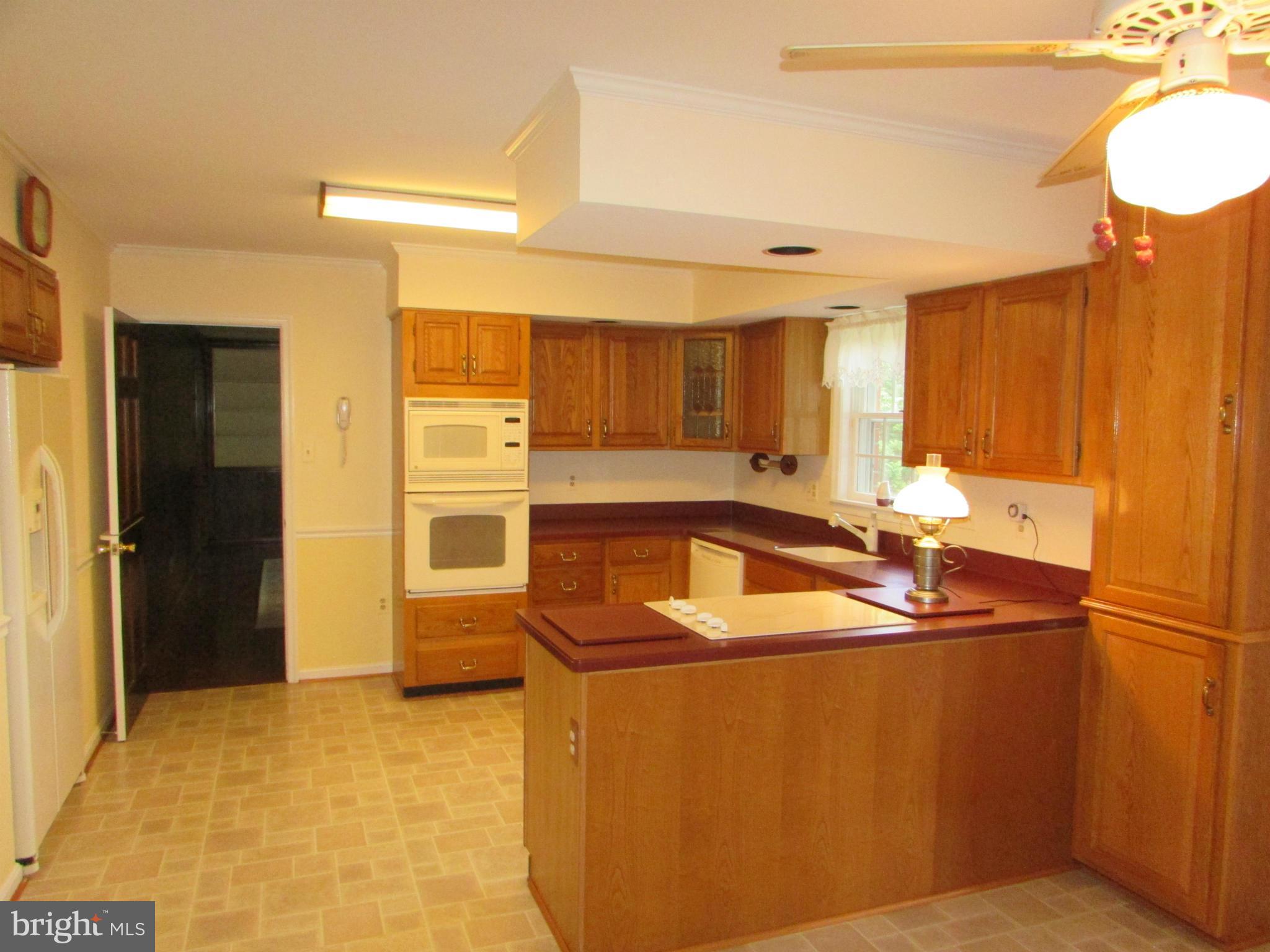 1365 Uniontown Road Westminster, MD 21158 - Photo 10 of 30 Kitchen