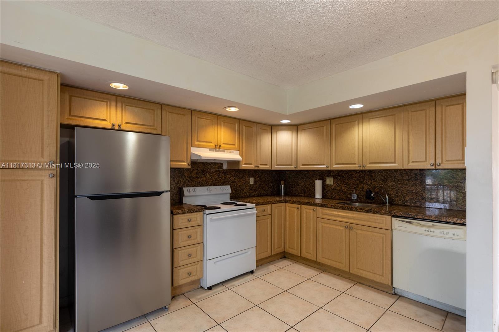 8420 Southwest 133rd Avenue Road, Unit 419 Miami, FL 33183 - Photo 8 of 24 Gallery Image 8