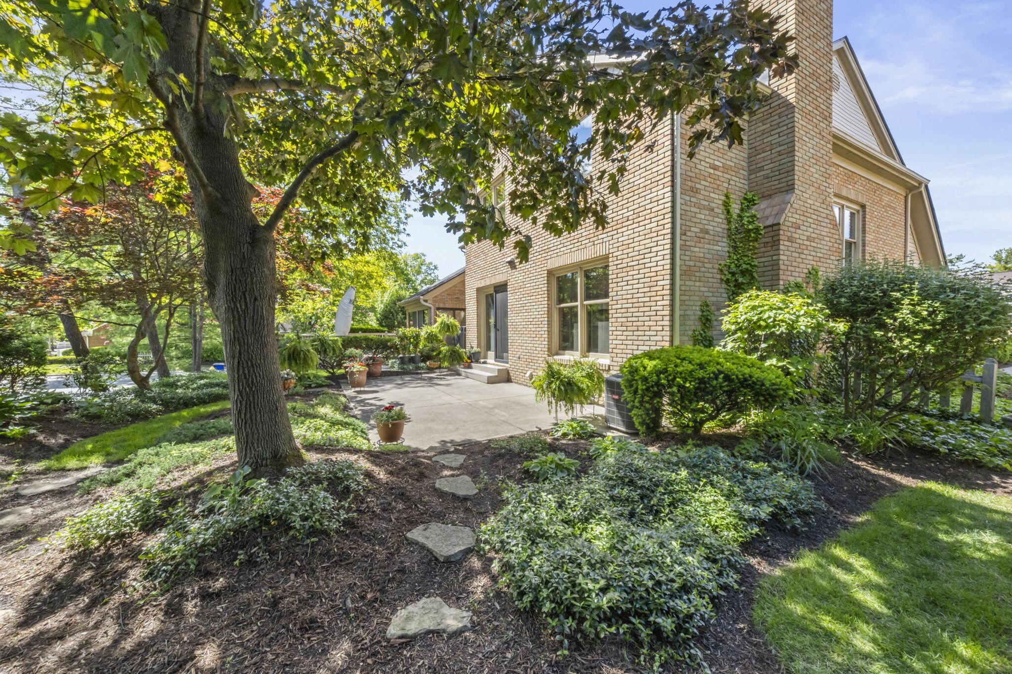2213 Partlow Drive Columbus, OH 43220 - Photo 46 of 59