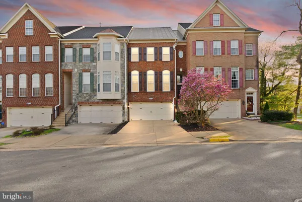 $825,000 | 6719 Aspen Trace Court, Annandale, VA 22003
