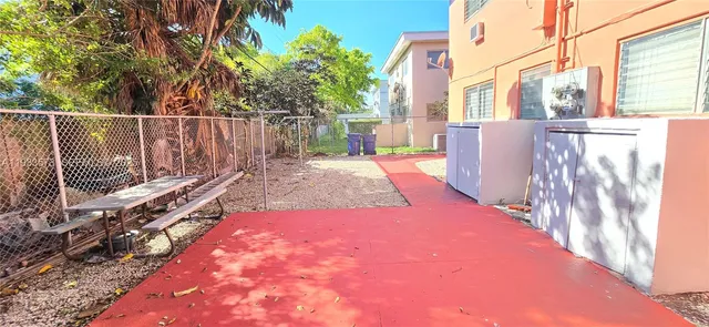 $2,650 | 744 85th Street, Unit 4, Miami Beach, FL 33141