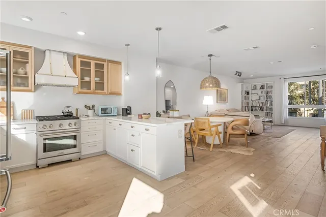 $5,300 | 2581 Arvia Street, Unit 3, Los Angeles, CA 90065