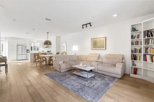 $5,300 | 2581 Arvia Street, Unit 3, Los Angeles, CA 90065