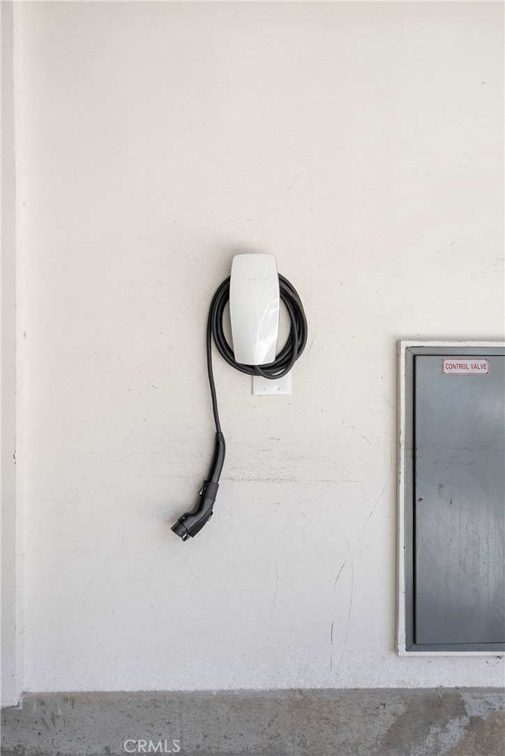 2581 Arvia Street, Unit 3 Los Angeles, CA 90065 - Photo 32 of 52 a bathroom with a shower and a mirror