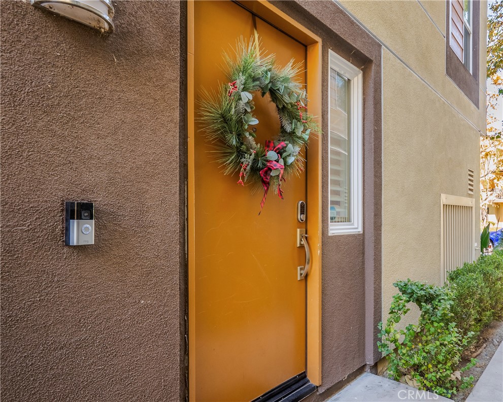 2581 Arvia Street, Unit 3 Los Angeles, CA 90065 - Photo 36 of 52 a view of a door
