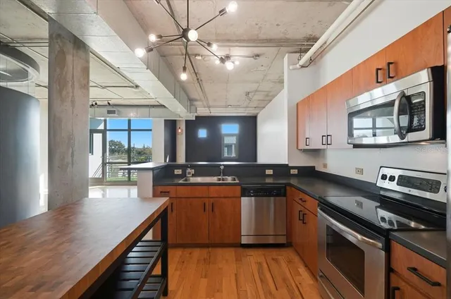 $349,900 | 10 North Summerlin Avenue, Unit 7, Orlando, FL 32801