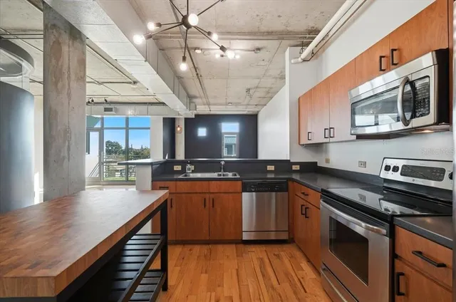 $349,900 | 10 North Summerlin Avenue, Unit 7, Orlando, FL 32801