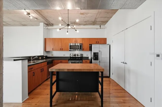 $349,900 | 10 North Summerlin Avenue, Unit 7, Orlando, FL 32801