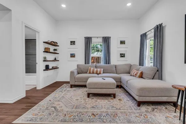 $295,000 | 421 North Main Street, Farmersville, TX 75442