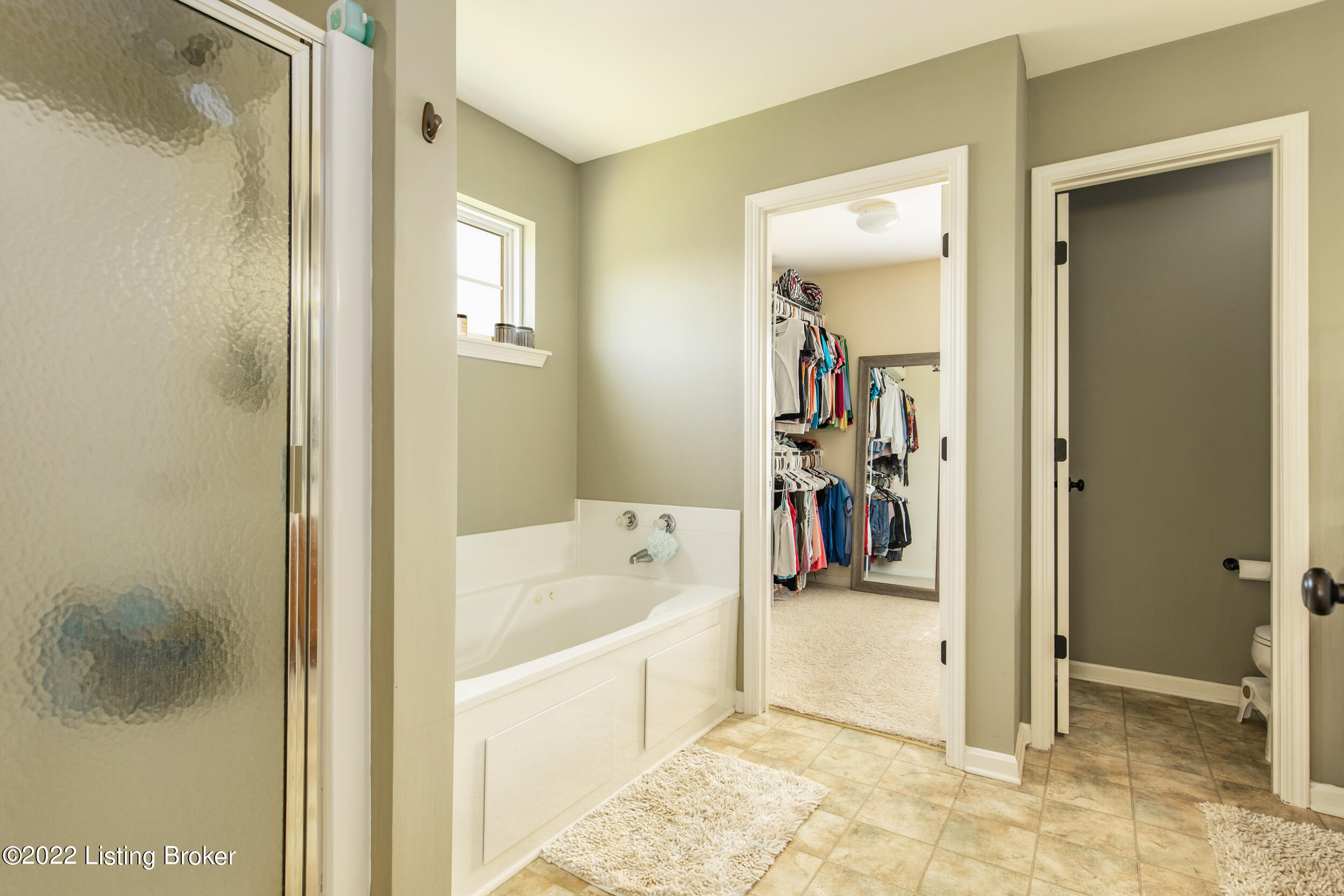 4120 Timber Ridge Road Crestwood, KY 40014 - Photo 25 of 57 27-primary BR bath