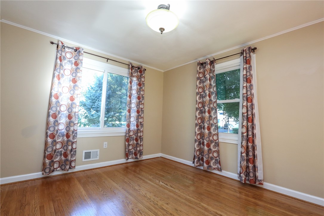 217 Judson Street Webster, NY 14580 - Photo 11 of 46