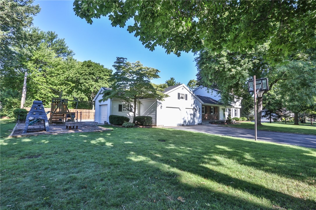 217 Judson Street Webster, NY 14580 - Photo 3 of 46