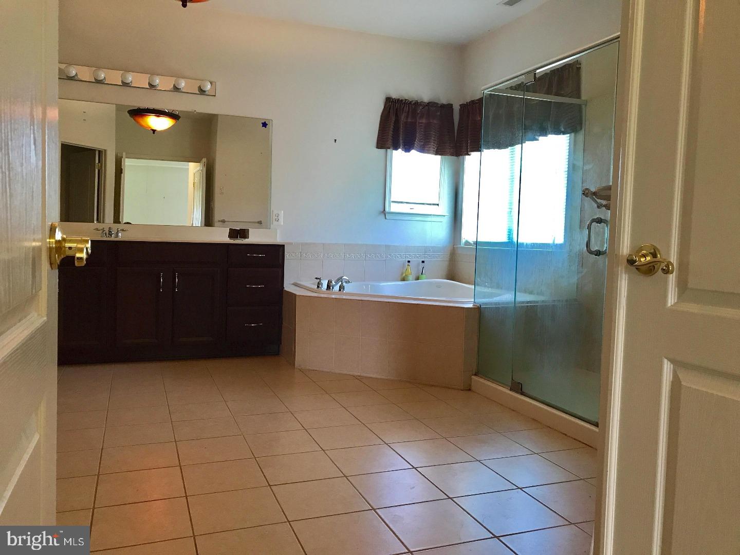 52 Curtmantle Road Mickleton, NJ 08056 - Photo 14 of 21 Bathroom