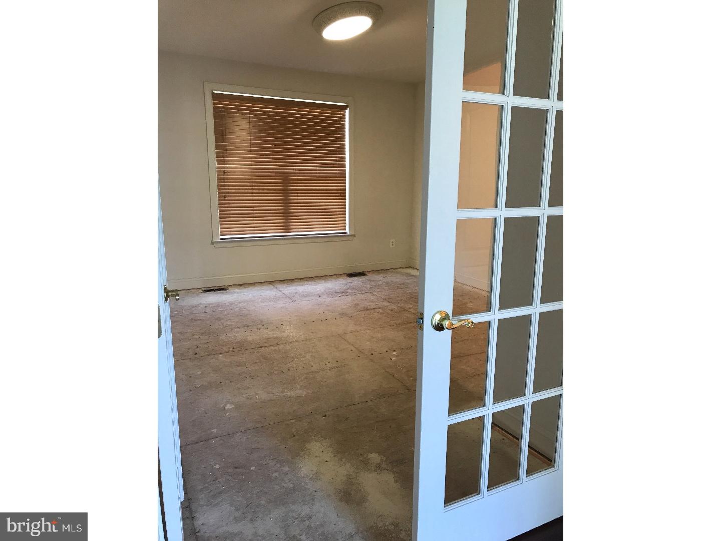 52 Curtmantle Road Mickleton, NJ 08056 - Photo 10 of 21 Office / Study