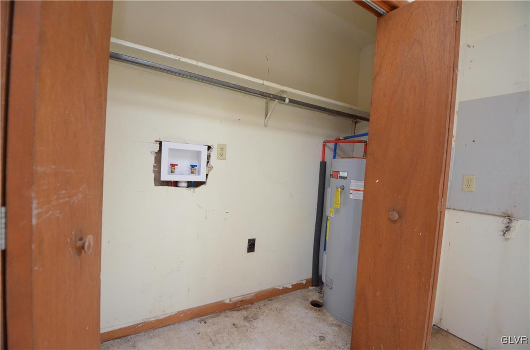 4841 Pine Ridge Drive West Bushkill, PA 18324 - Photo 6 of 14 Gallery Image 6