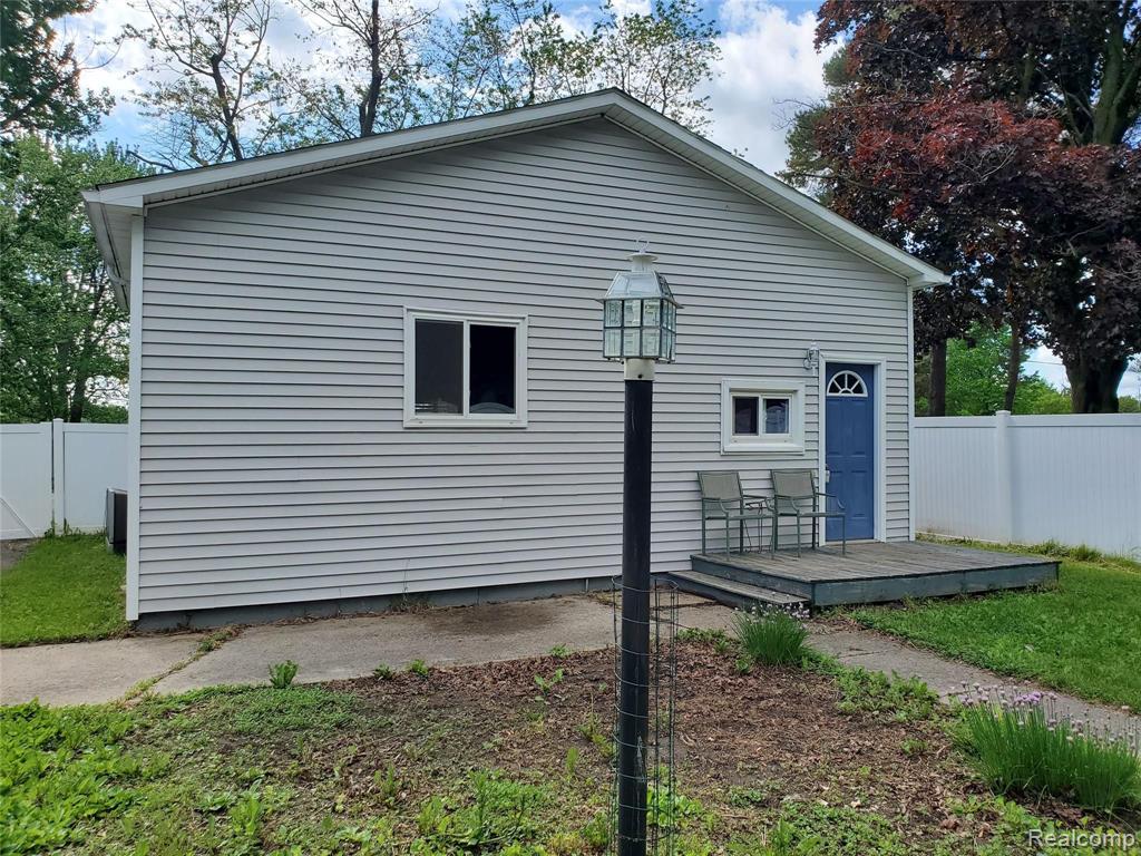 83 South Elba Road Lapeer, MI 48446 - Photo 18 of 25