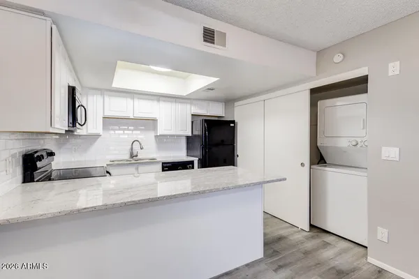 $1,895 | 2149 East 10th Street, Unit 3, Tempe, AZ 85281