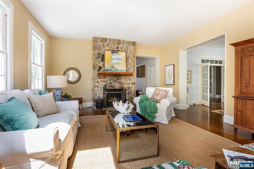 53 Hillside Avenue Glen Ridge, NJ 07028 - Photo 10 of 50