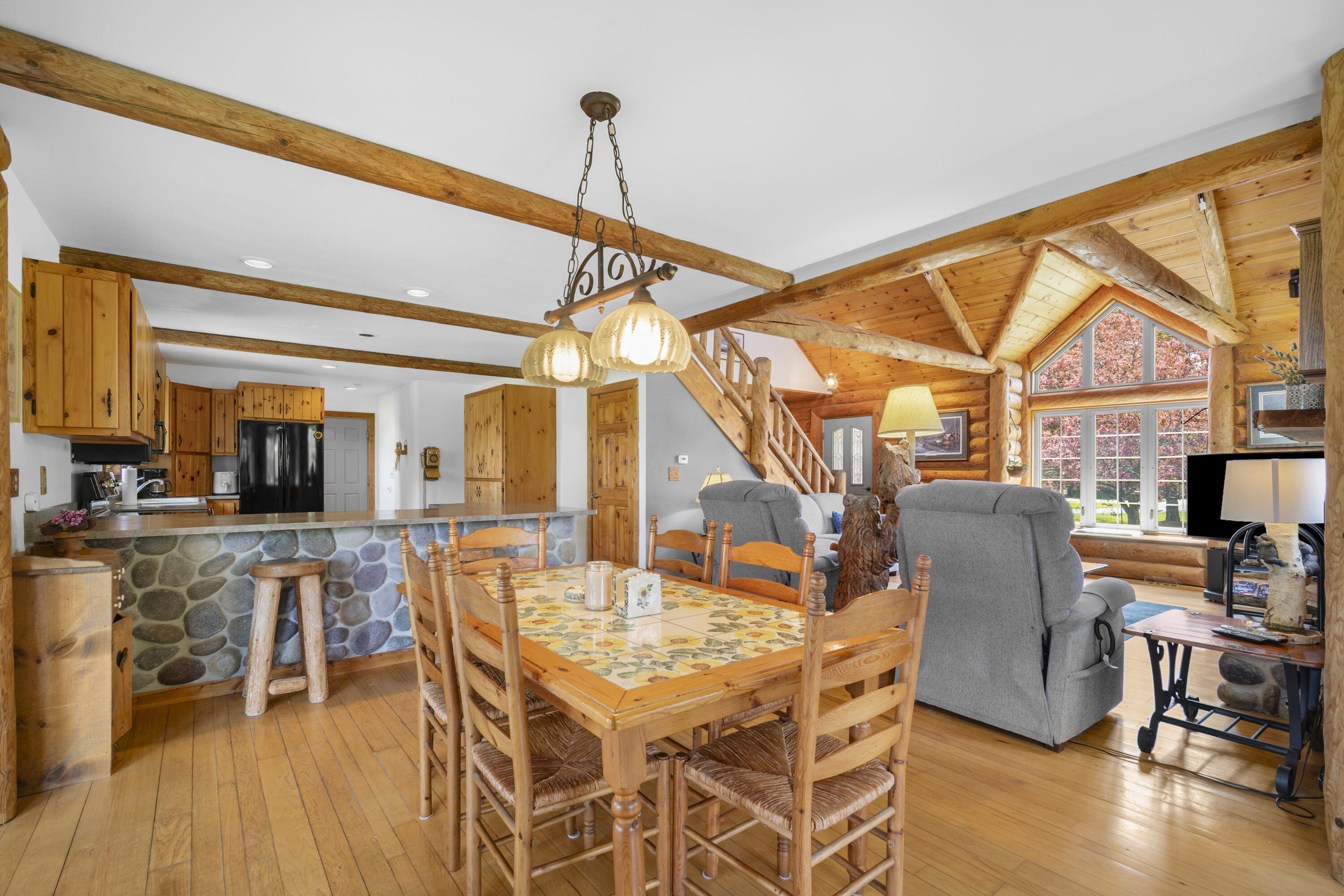 1206 Lakeview Road Farmington, WI 53090 - Photo 7 of 35 8_imgDSC02080