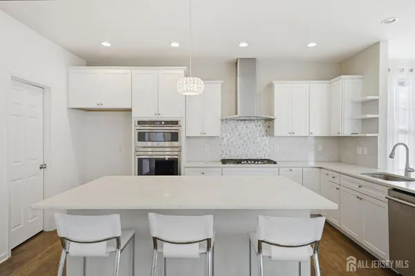 $1,299,999 | 3 Cairnes Lane, East Brunswick, NJ 08816